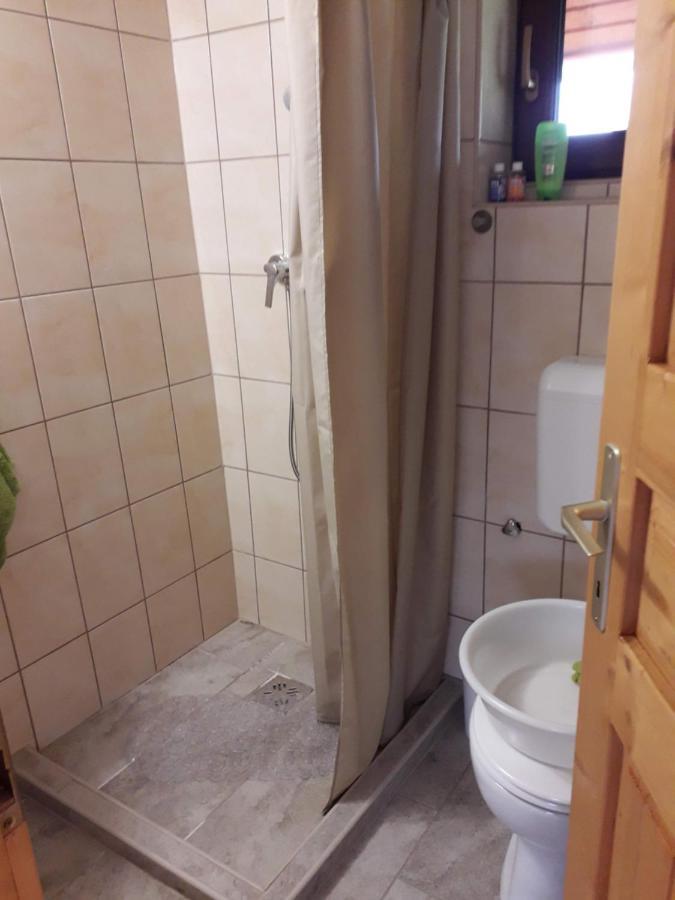 Matyas Apartman Tard エクステリア 写真